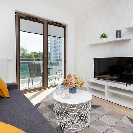 Modern With Balcony By Renters 公寓 *